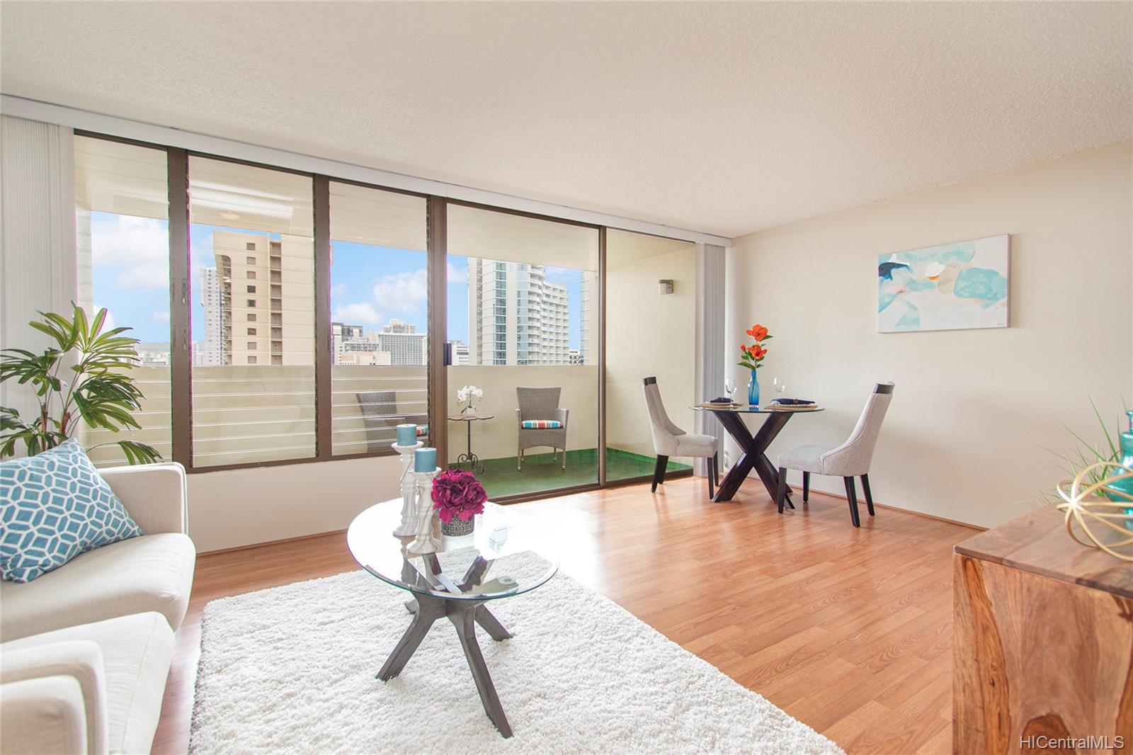 2092 Kuhio Avenue #2005, Honolulu, HI 96815