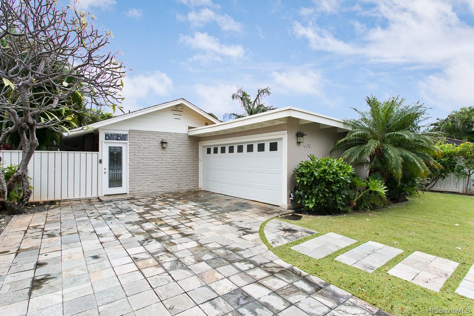 4490 Pahoa Avenue Honolulu, HI 96816