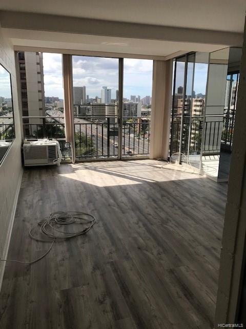 1415 Victoria Street #614, Honolulu, HI 96822