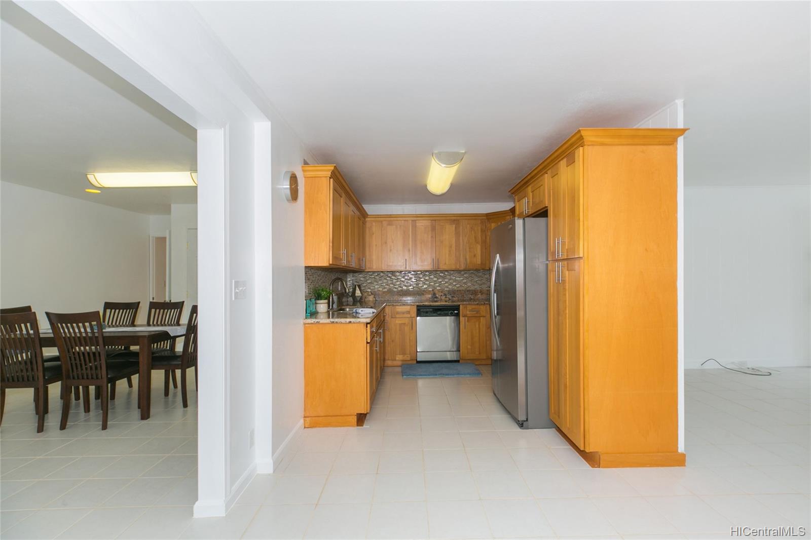 1164 Hind Iuka Drive Honolulu, HI 96821