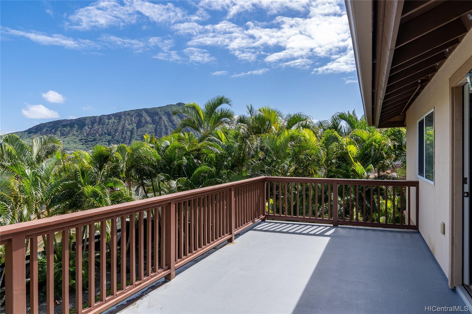 1039 Hilala Street Honolulu, HI 96825