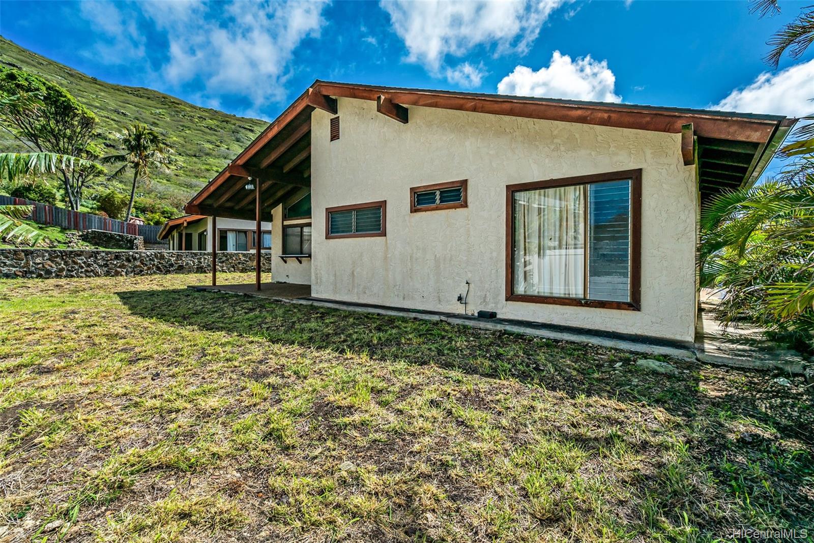 1397 Kaeleku Street Honolulu, HI 96825