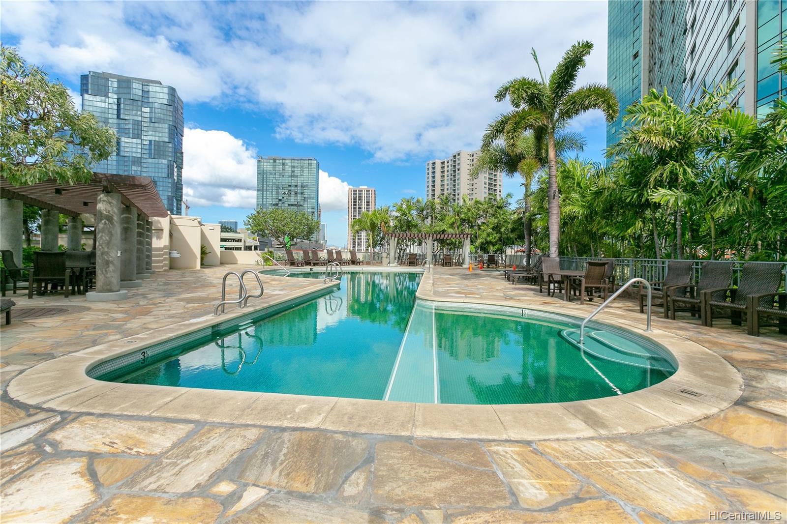 1177 Queen Street #1604, Honolulu, HI 96814