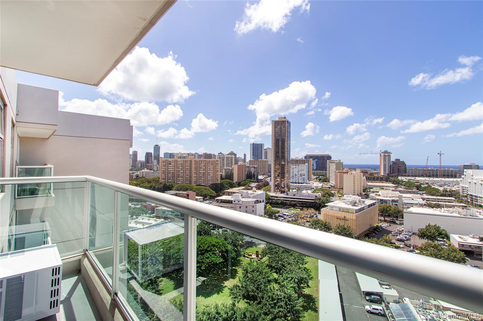 1448 Young Street #1807, Honolulu, HI 96814