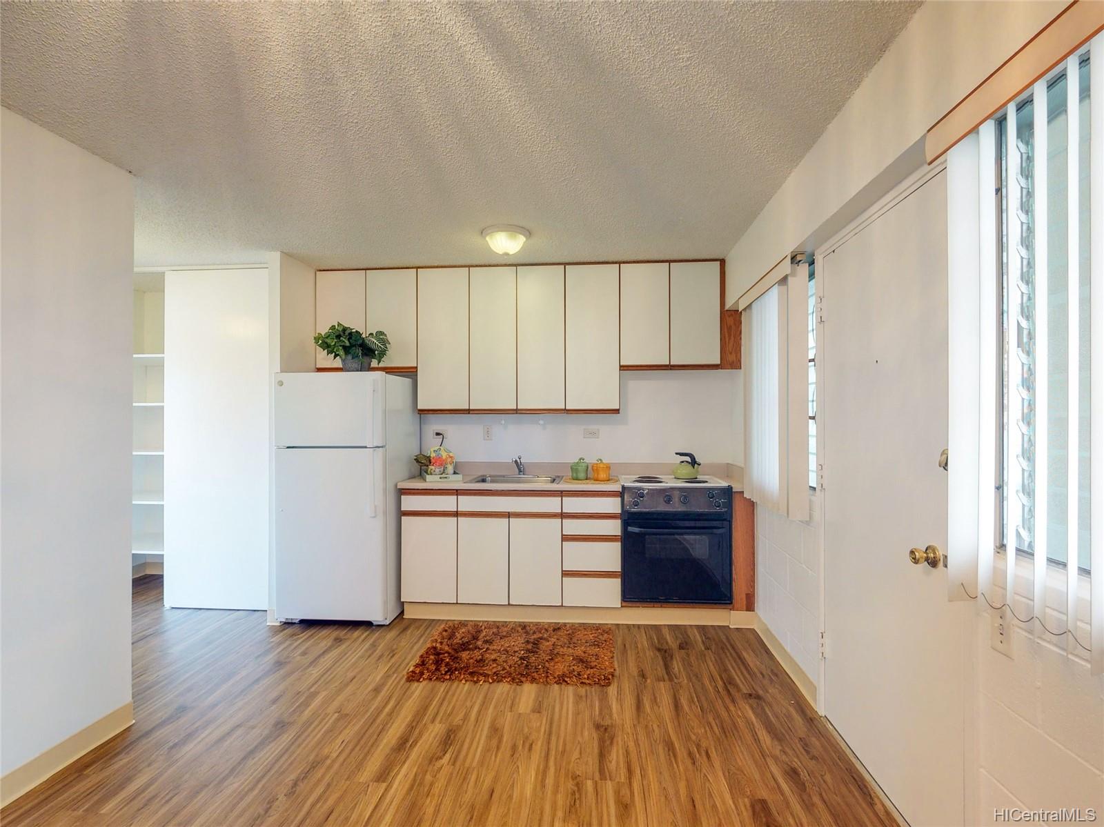 1620 Keeaumoku Street #404, Honolulu, HI 96822