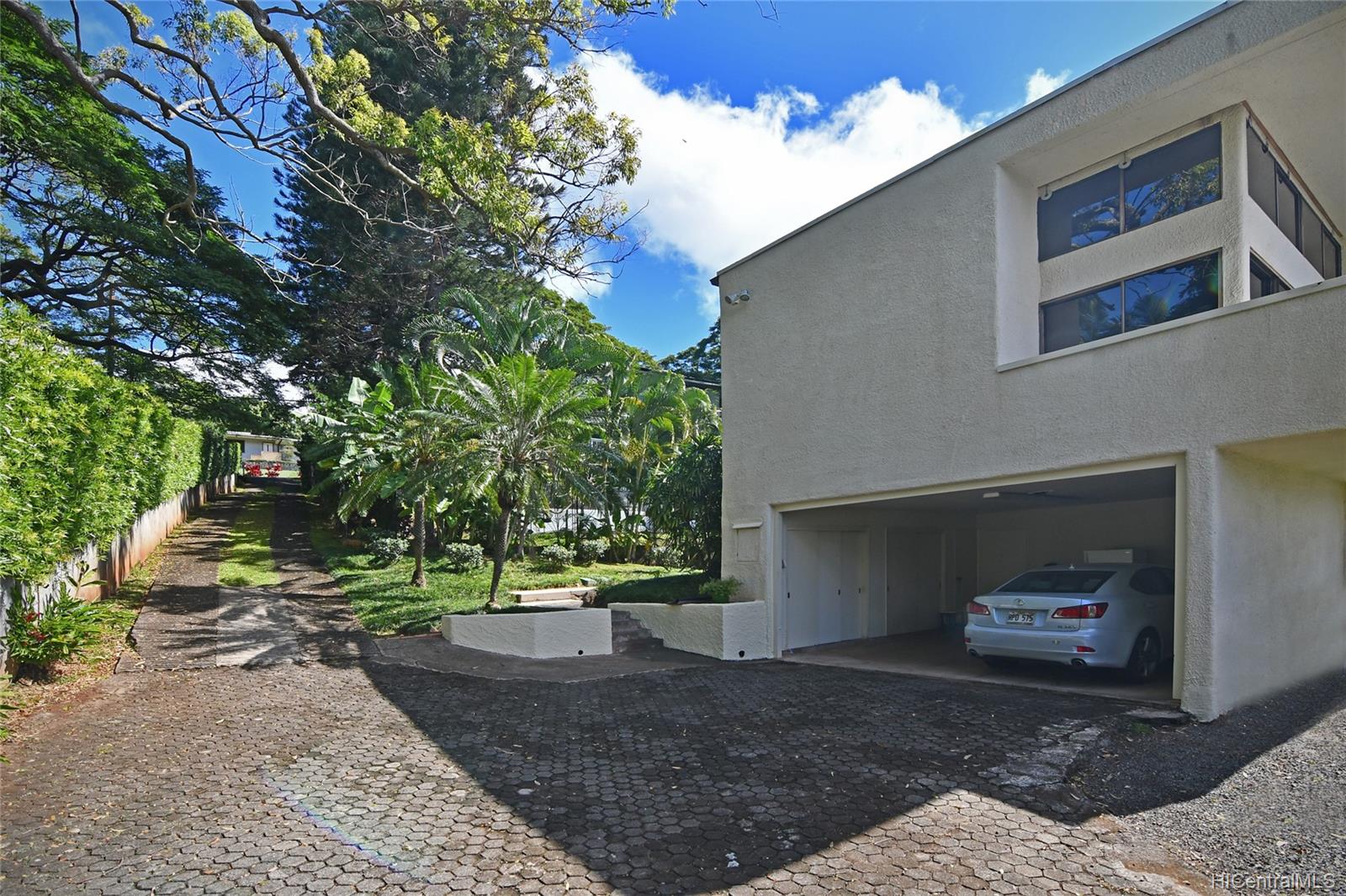 2559 Tantalus Drive Honolulu, HI 96813