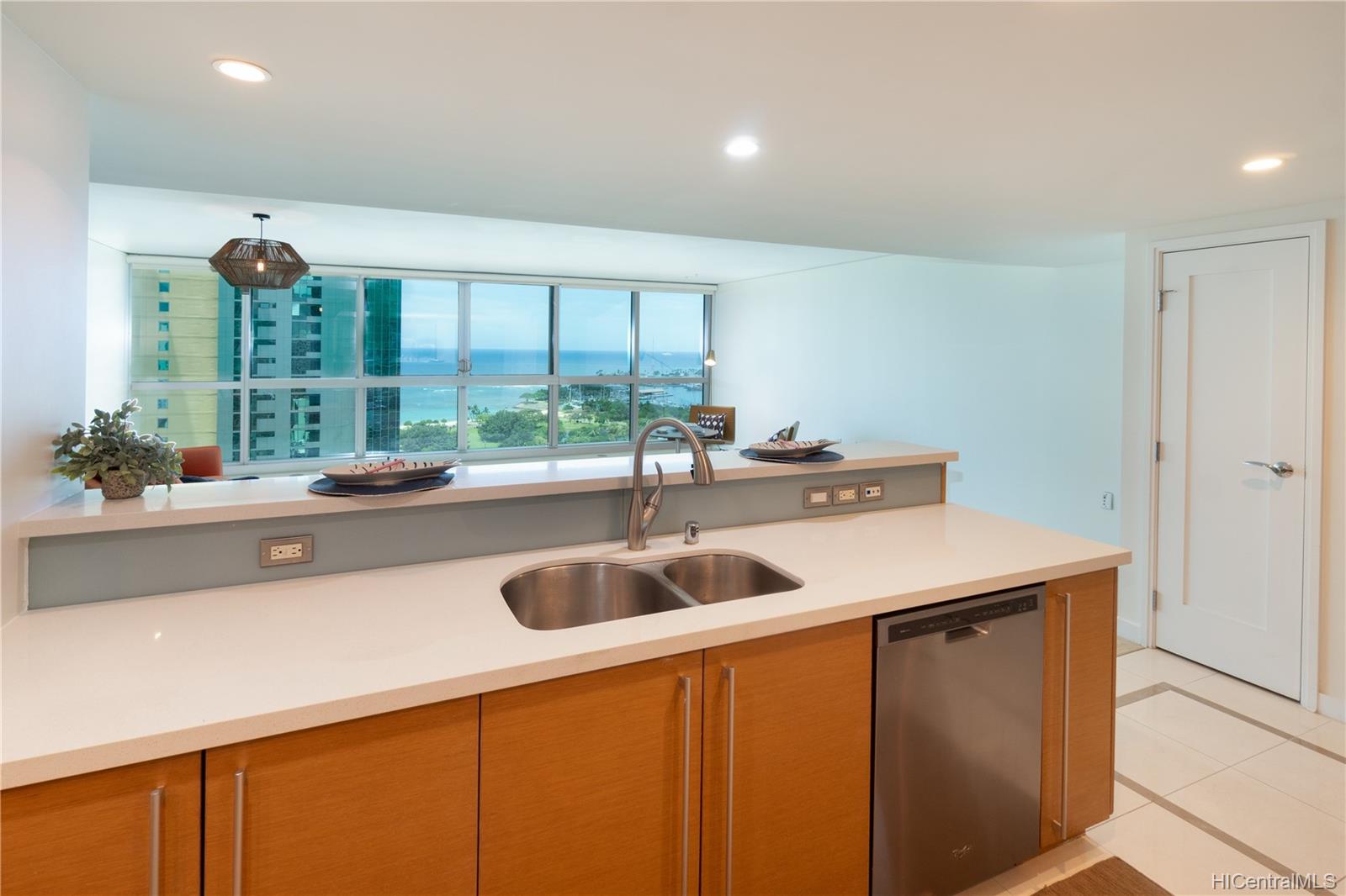 1177 Queen Street #2608, Honolulu, HI 96814