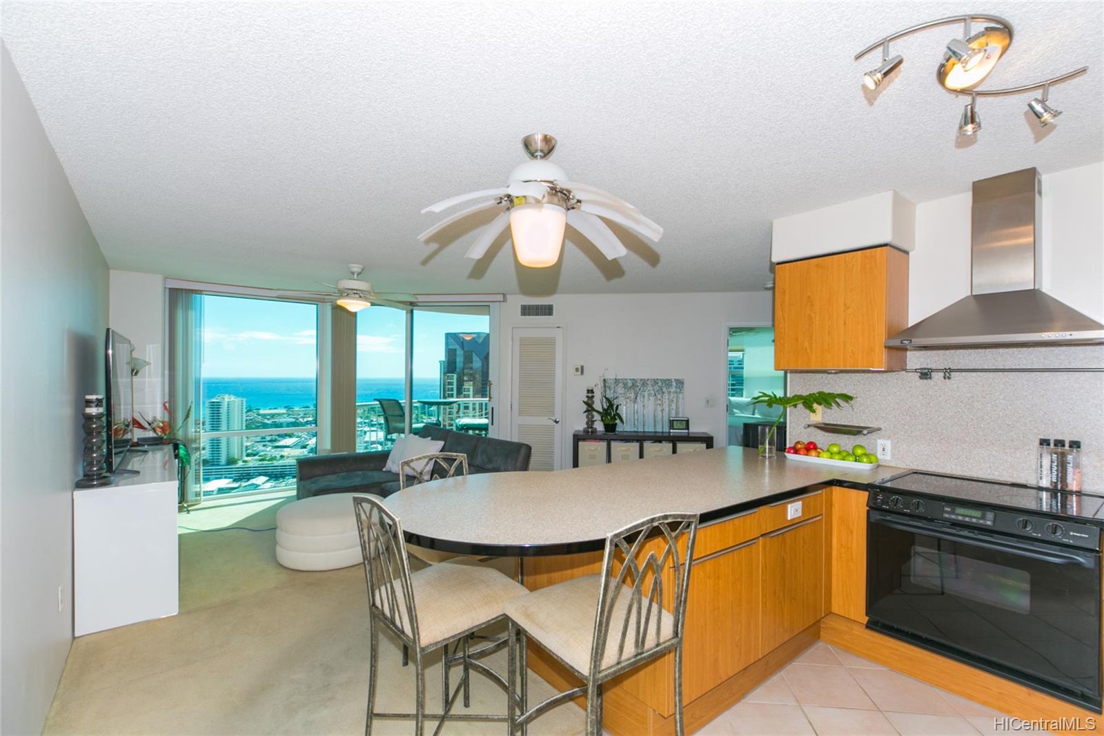 801 King Street #4004, Honolulu, HI 96813