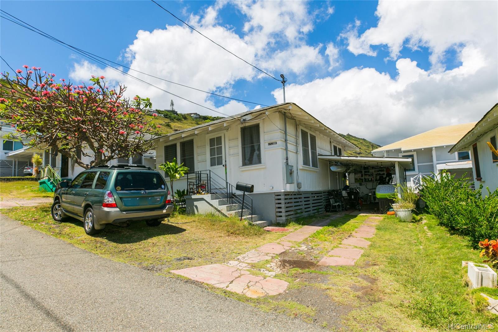 1526D Palolo Avenue Honolulu, HI 96816