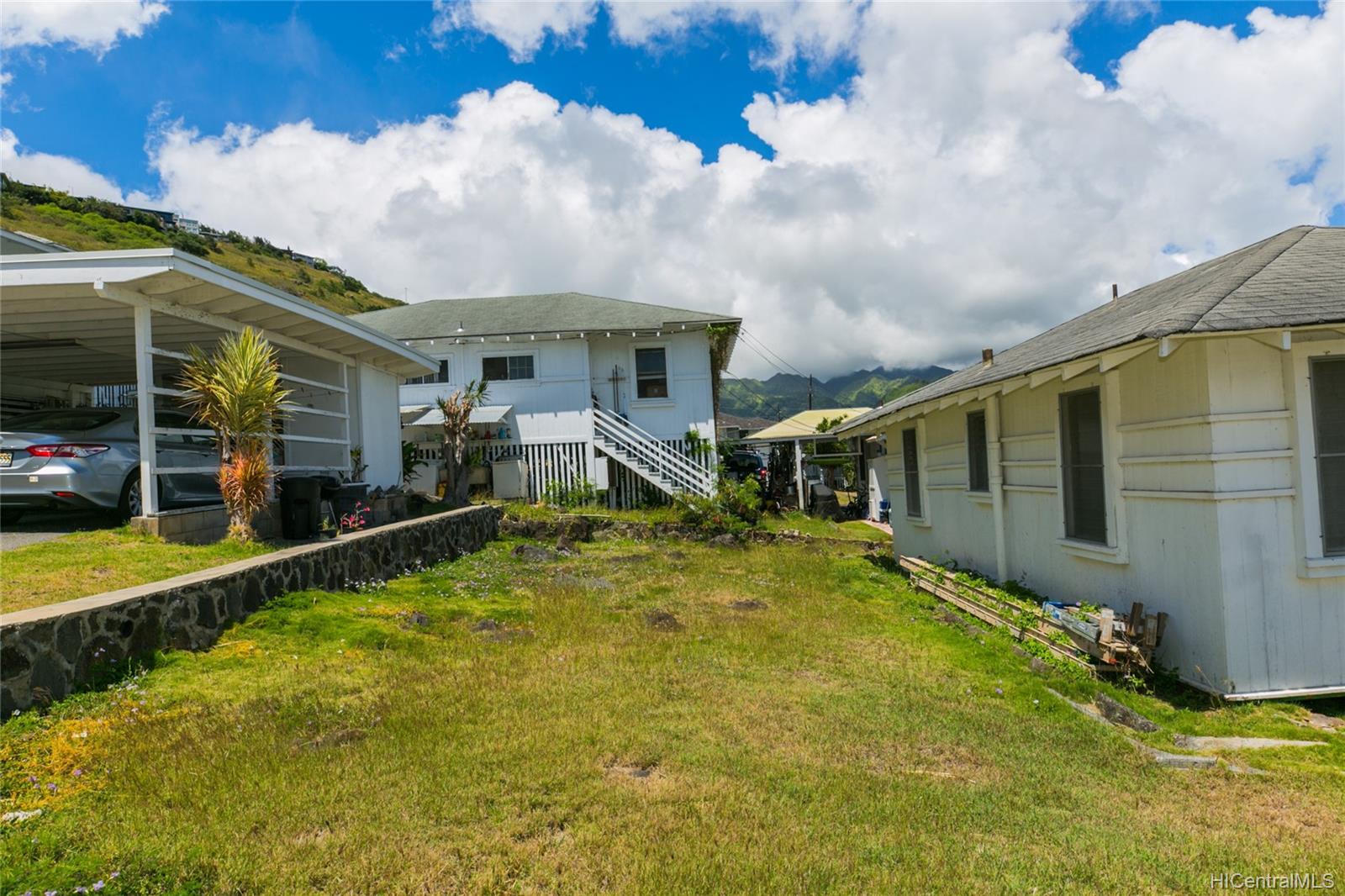 1526F Palolo Avenue Honolulu, HI 96816