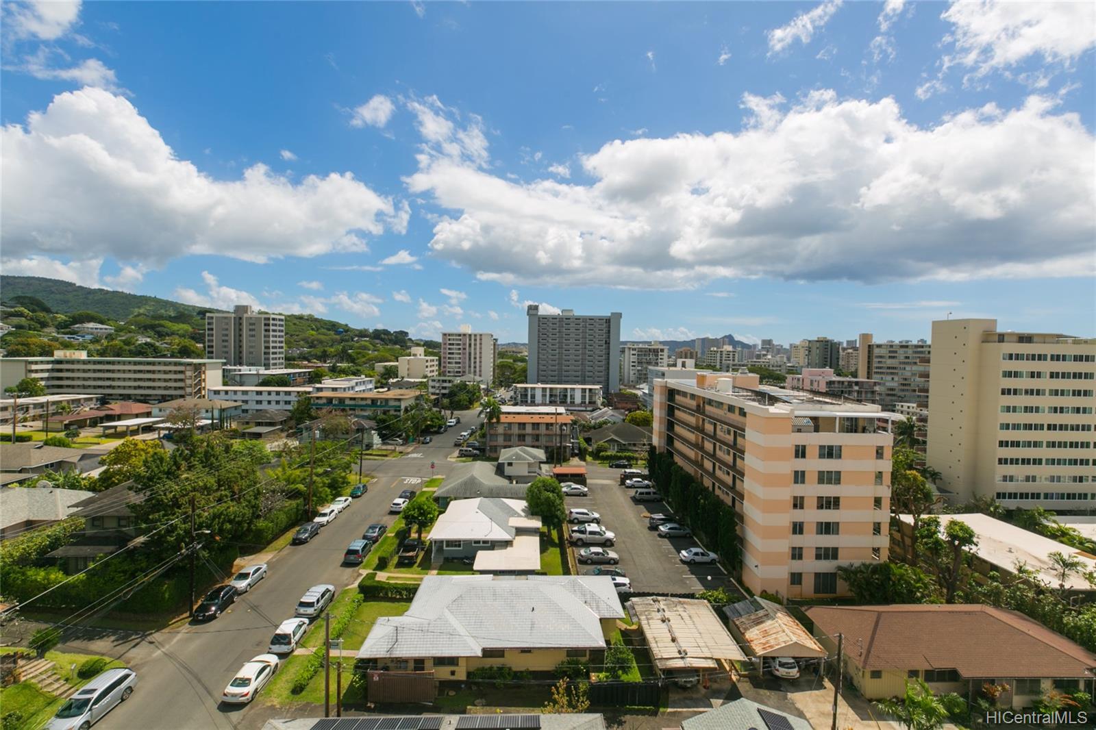 1419 Dominis Street #902, Honolulu, HI 96822