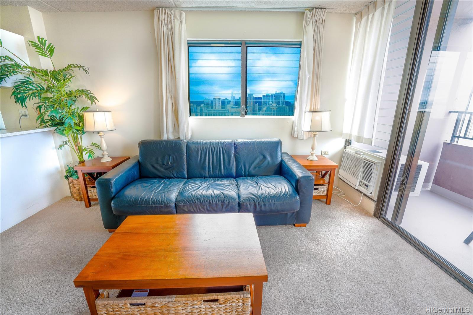 2240 Kuhio Avenue #2008, Honolulu, HI 96815