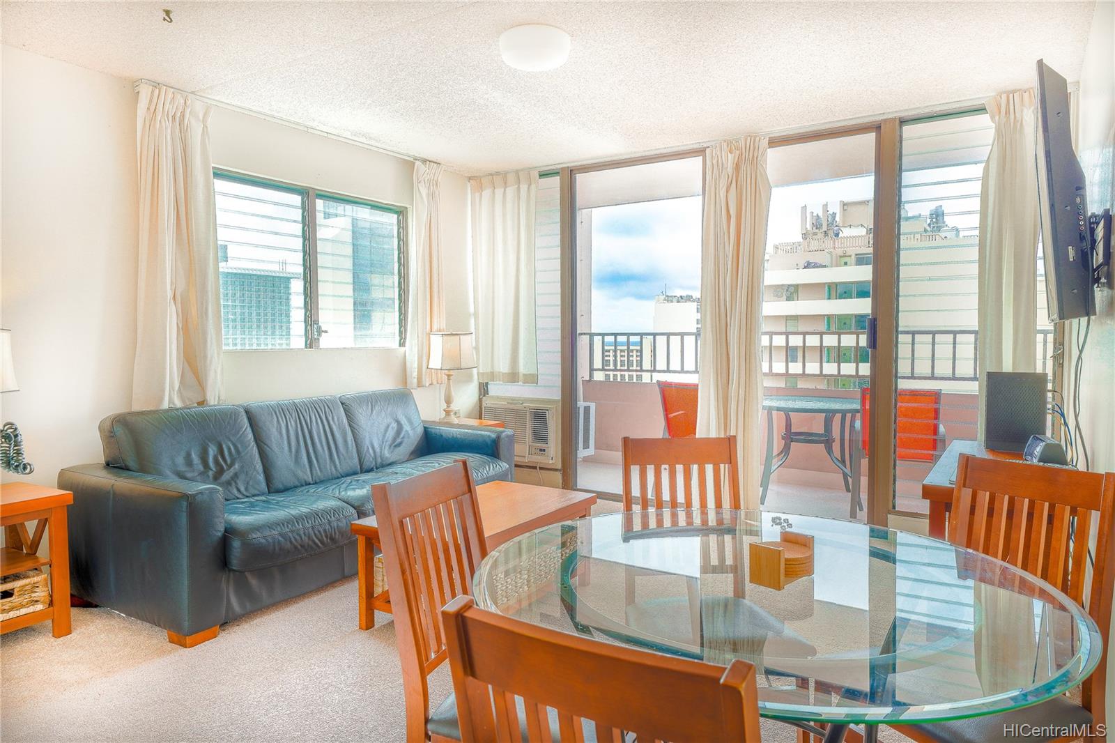 2240 Kuhio Avenue #2008, Honolulu, HI 96815