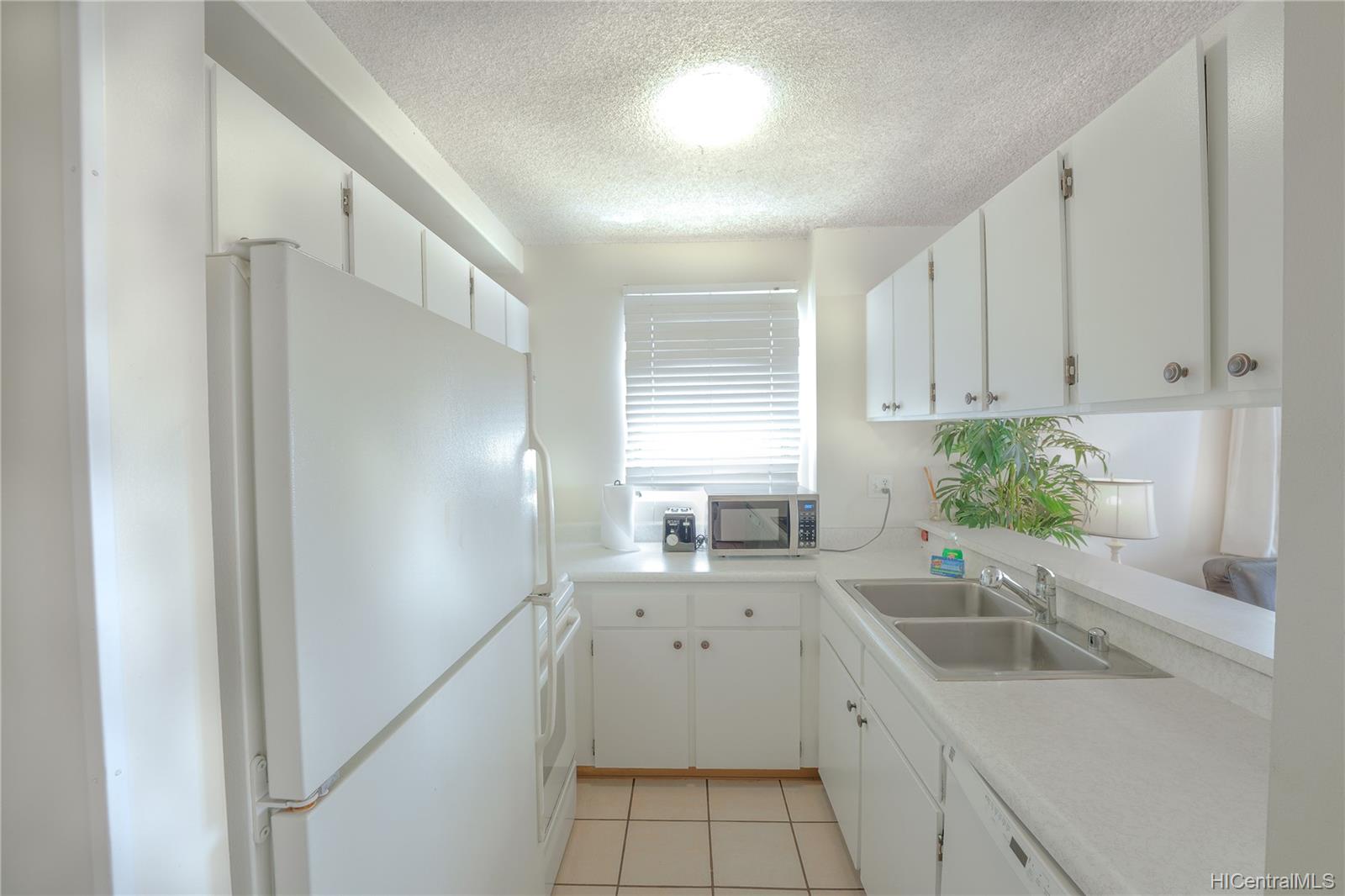 2240 Kuhio Avenue #2008, Honolulu, HI 96815