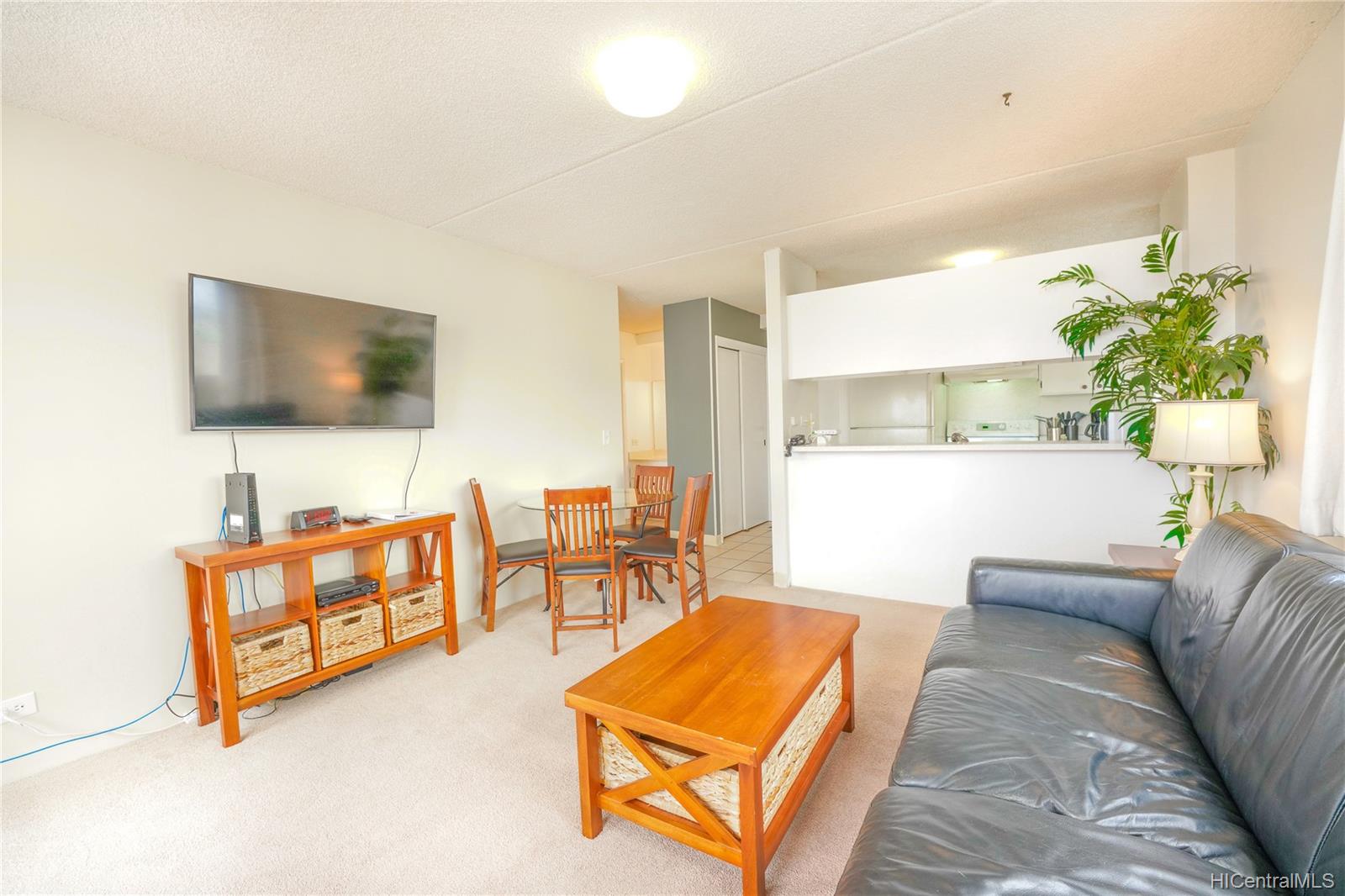 2240 Kuhio Avenue #2008, Honolulu, HI 96815