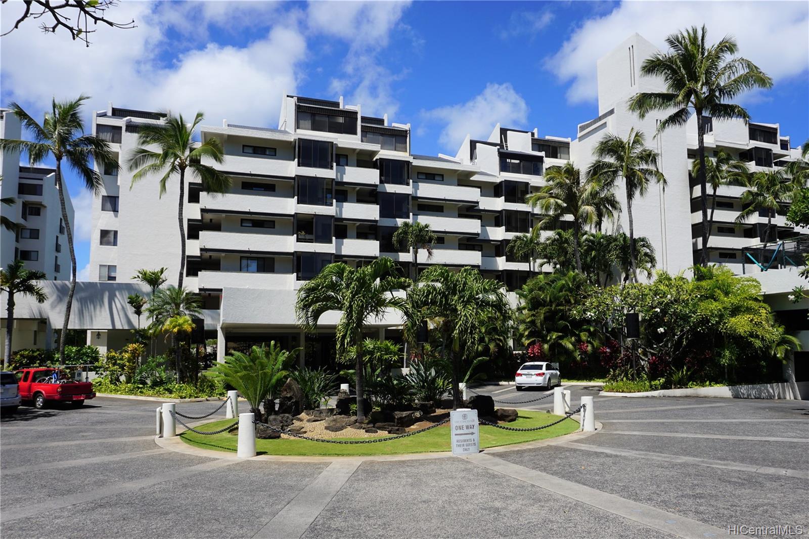 500 Lunalilo Home Road #32E, Honolulu, HI 96825