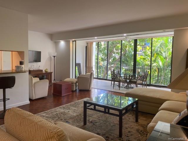 4999 Kahala Avenue #327, Honolulu, HI 96816