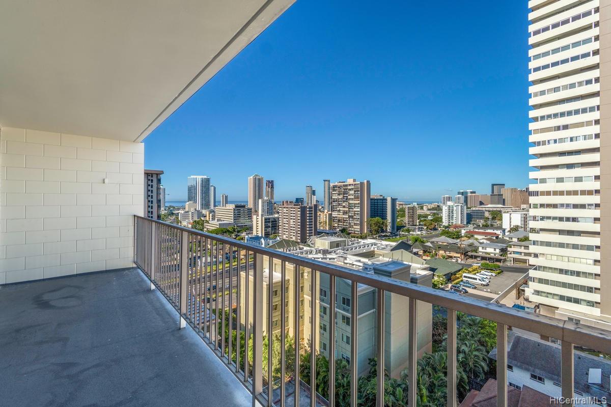 1420 Victoria Street #1304, Honolulu, HI 96822