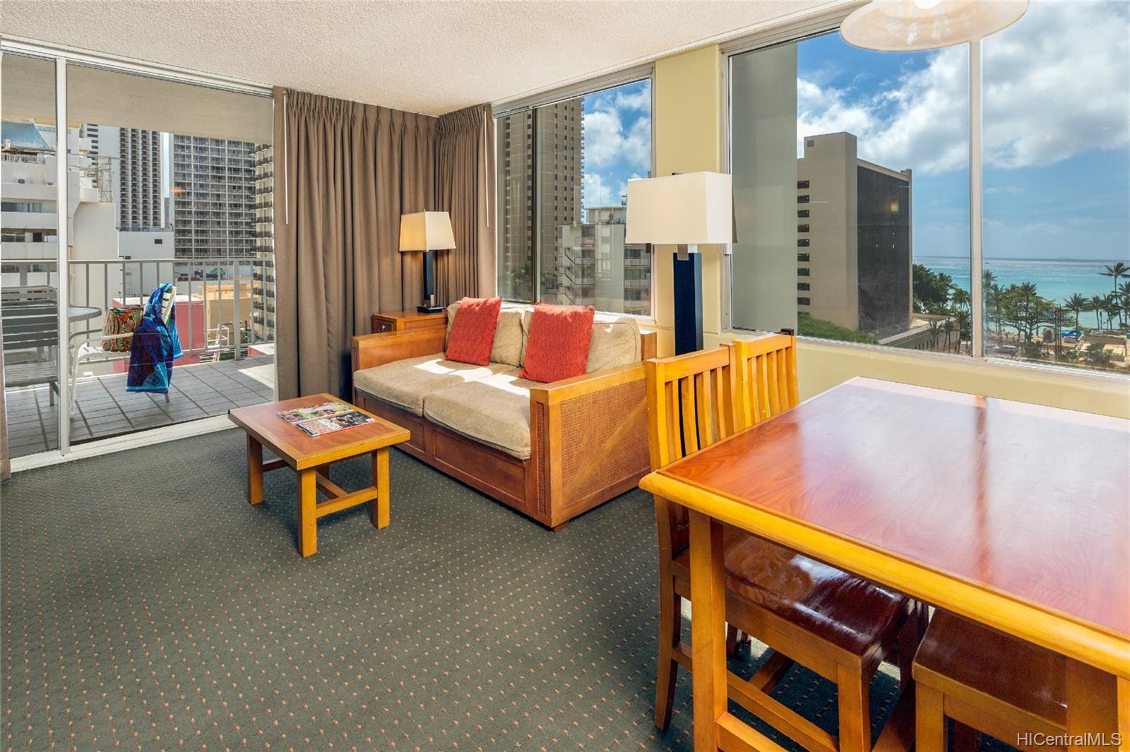 2427 Kuhio Avenue #902, Honolulu, HI 96815