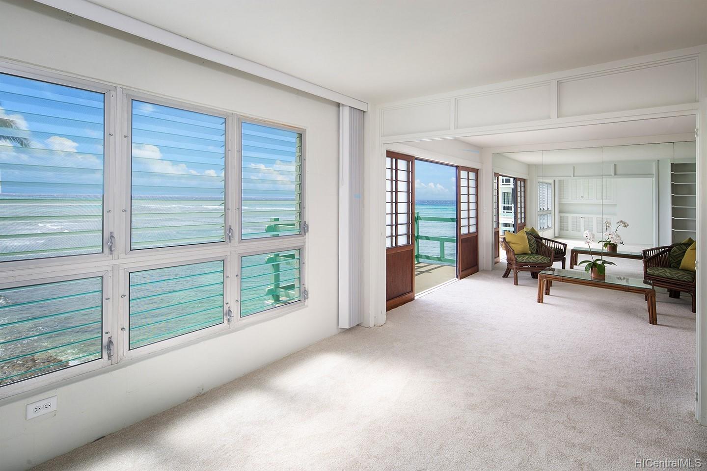 2957 Kalakaua Avenue #405, Honolulu, HI 96815