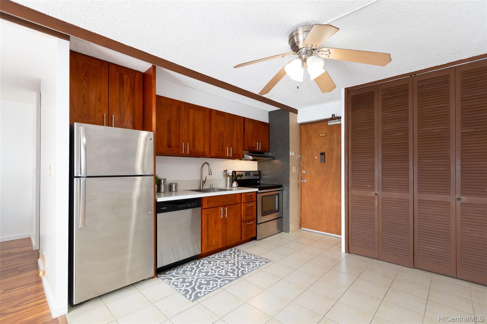 1655 Makaloa Street #1513, Honolulu, HI 96814