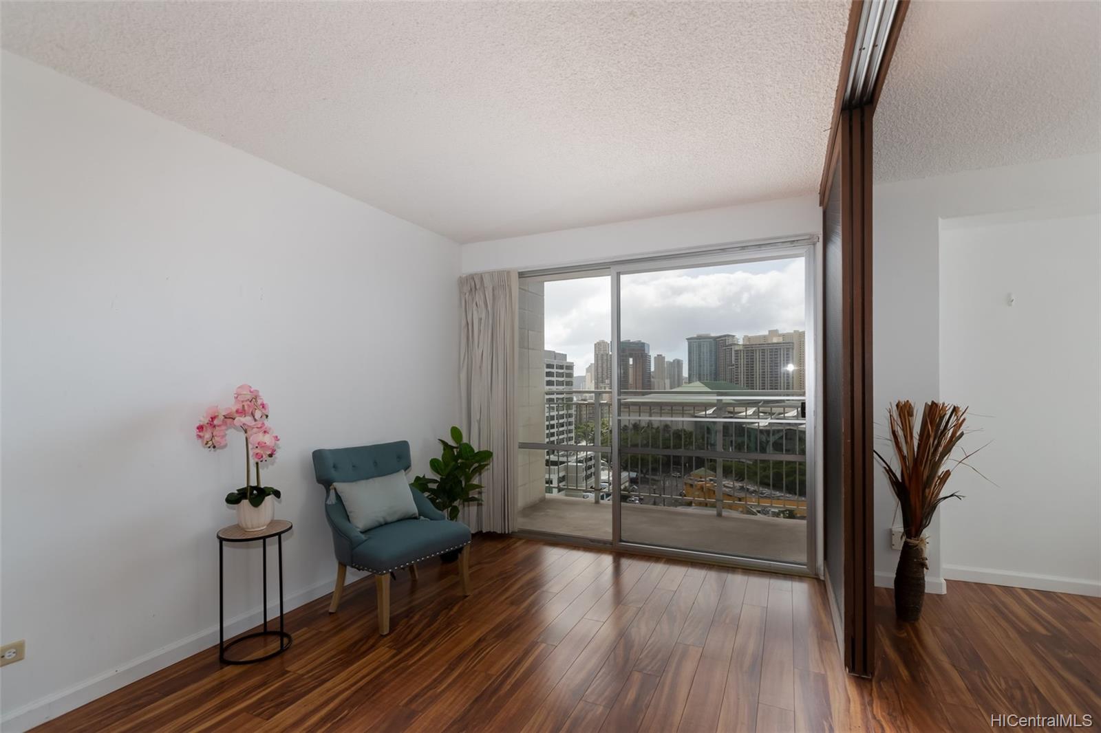 1655 Makaloa Street #1513, Honolulu, HI 96814