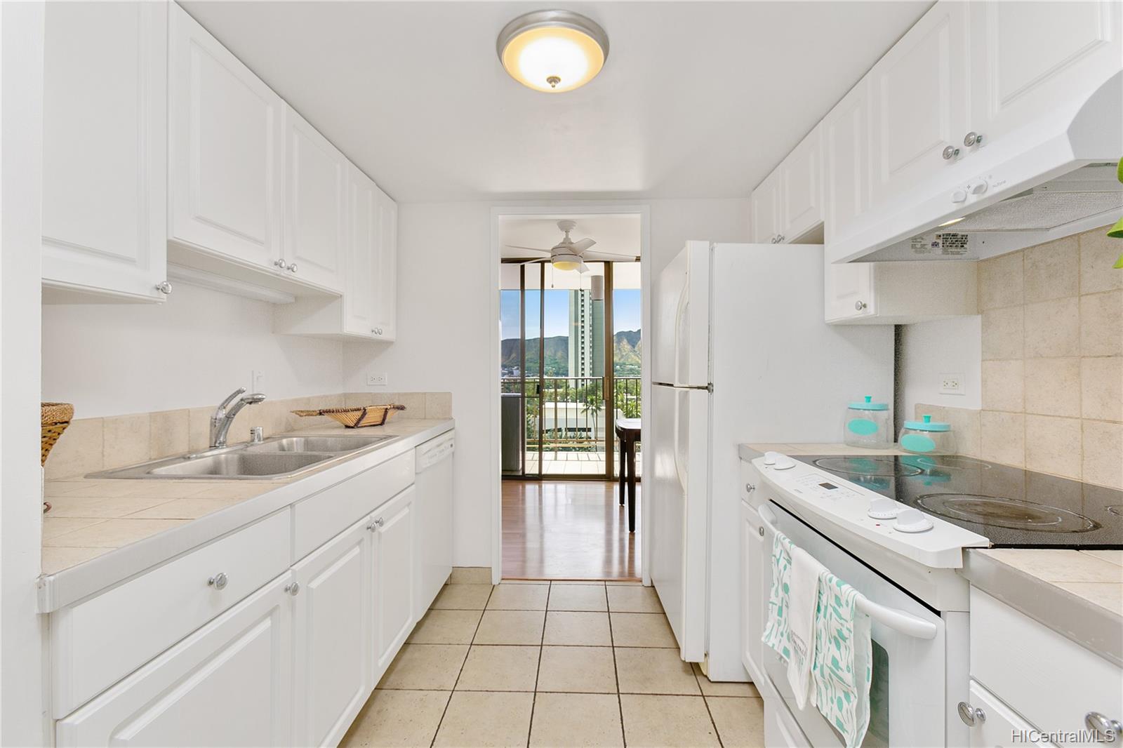 250 Ohua Avenue #9G, Honolulu, HI 96815