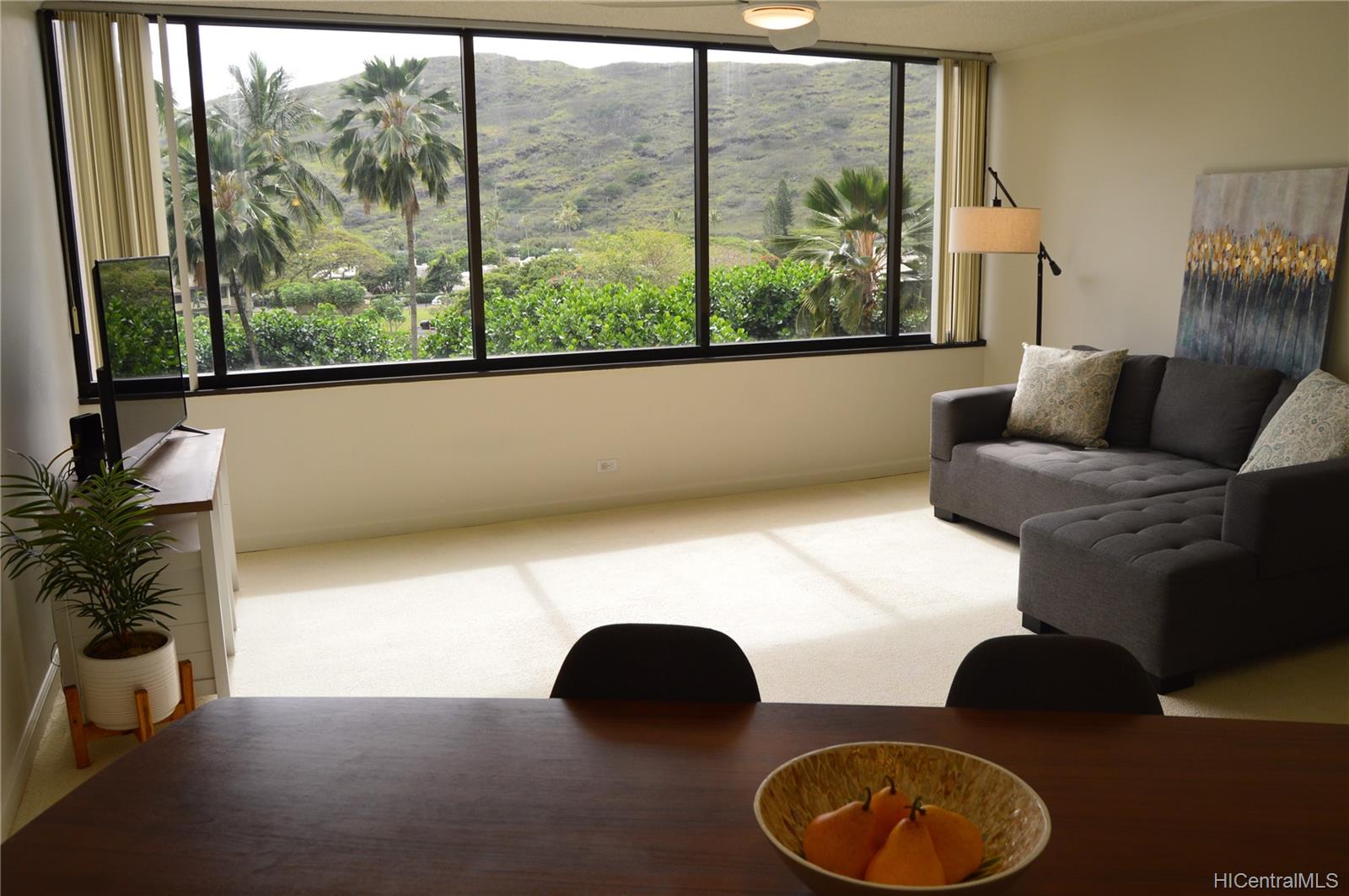 555 Hahaione Street #2B, Honolulu, HI 96825