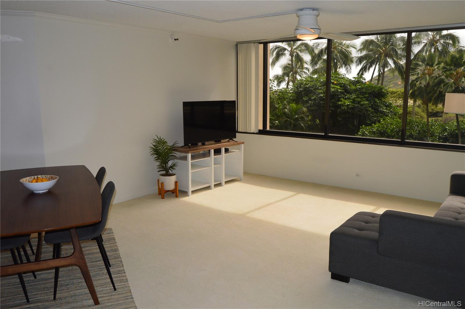 555 Hahaione Street #2B, Honolulu, HI 96825