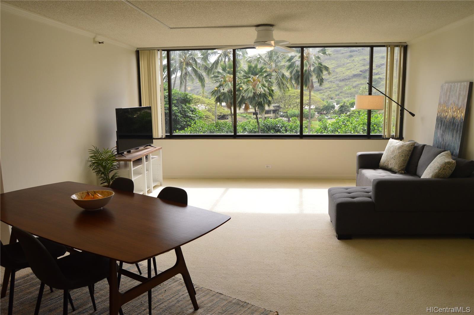 555 Hahaione Street #2B, Honolulu, HI 96825