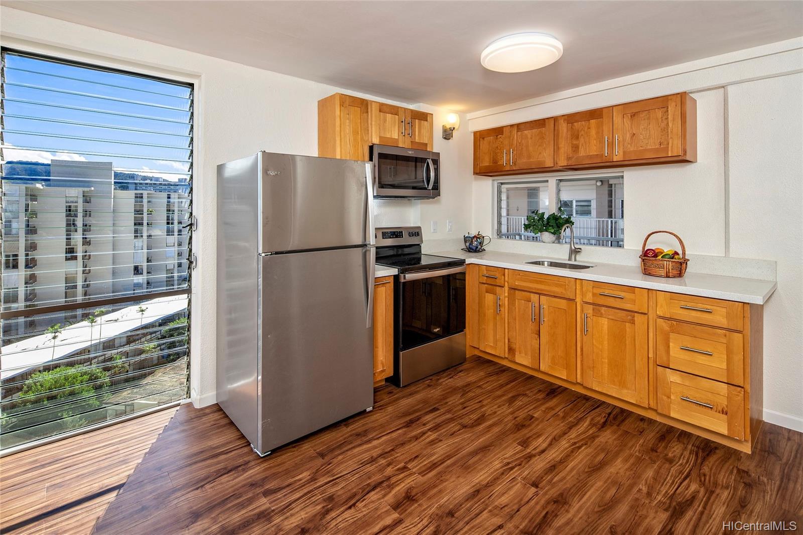 1617 Keeaumoku Street #1104, Honolulu, HI 96822