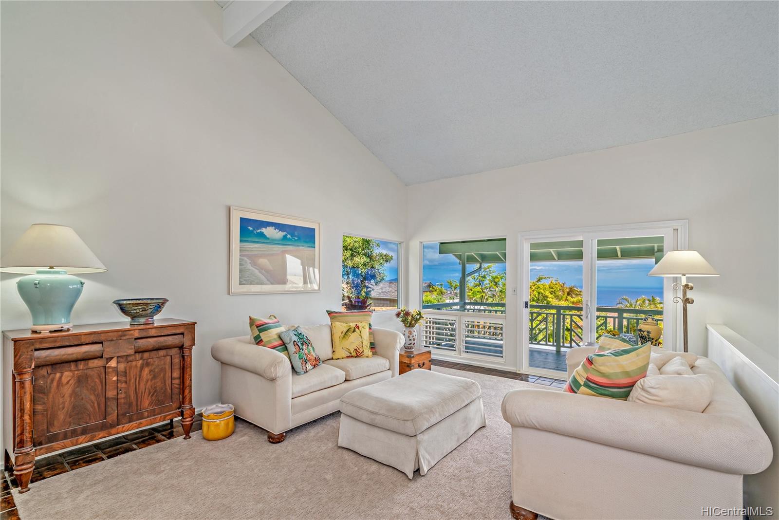 2198 Ahaku Place Honolulu, HI 96821