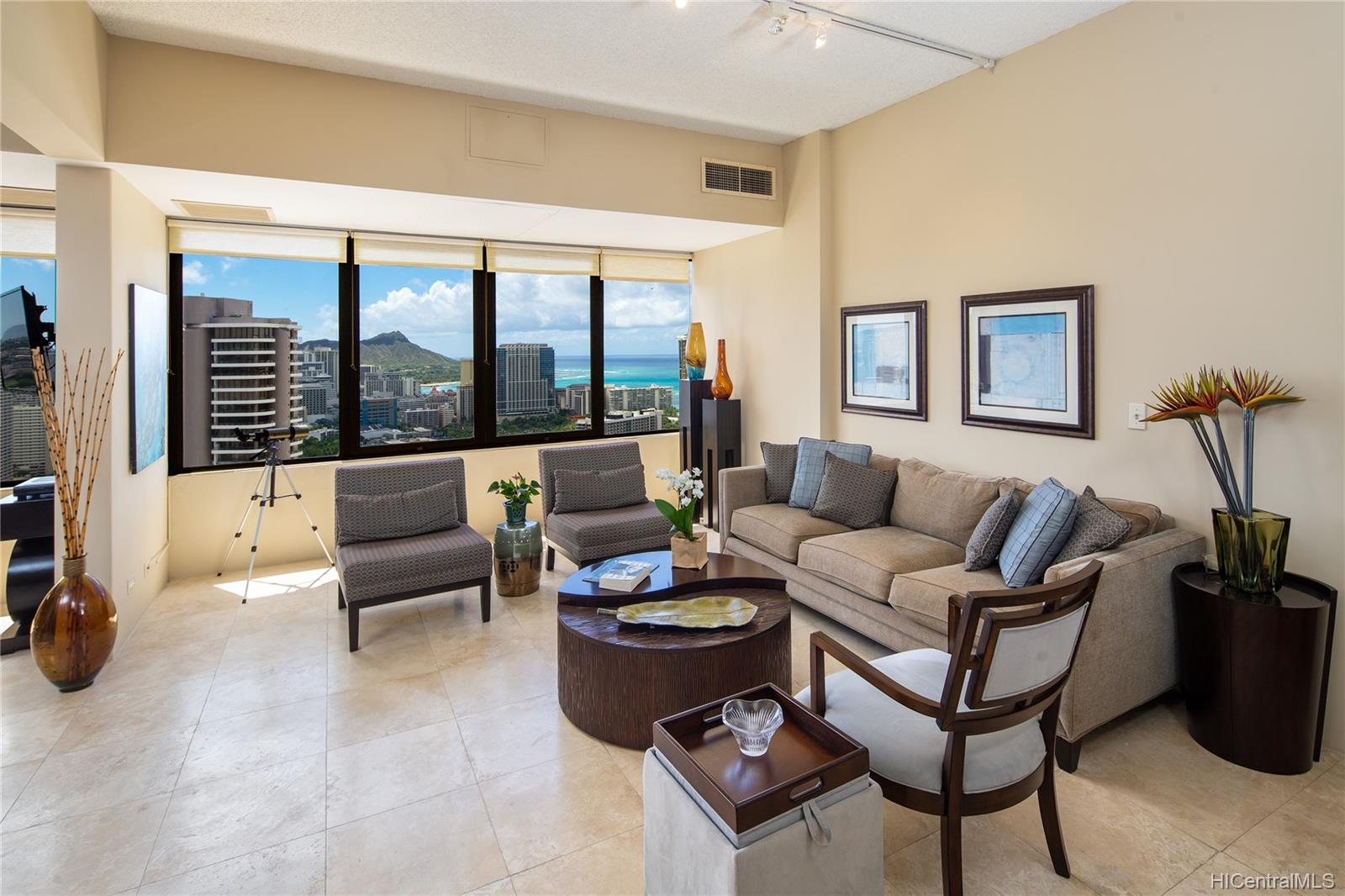 411 Hobron Lane #3909, Honolulu, HI 96815