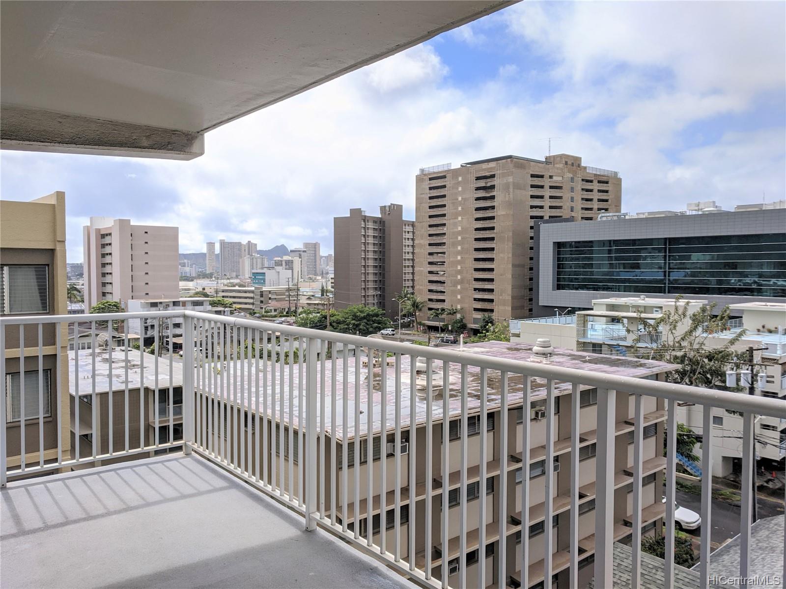 1635 Dole Street #601, Honolulu, HI 96822