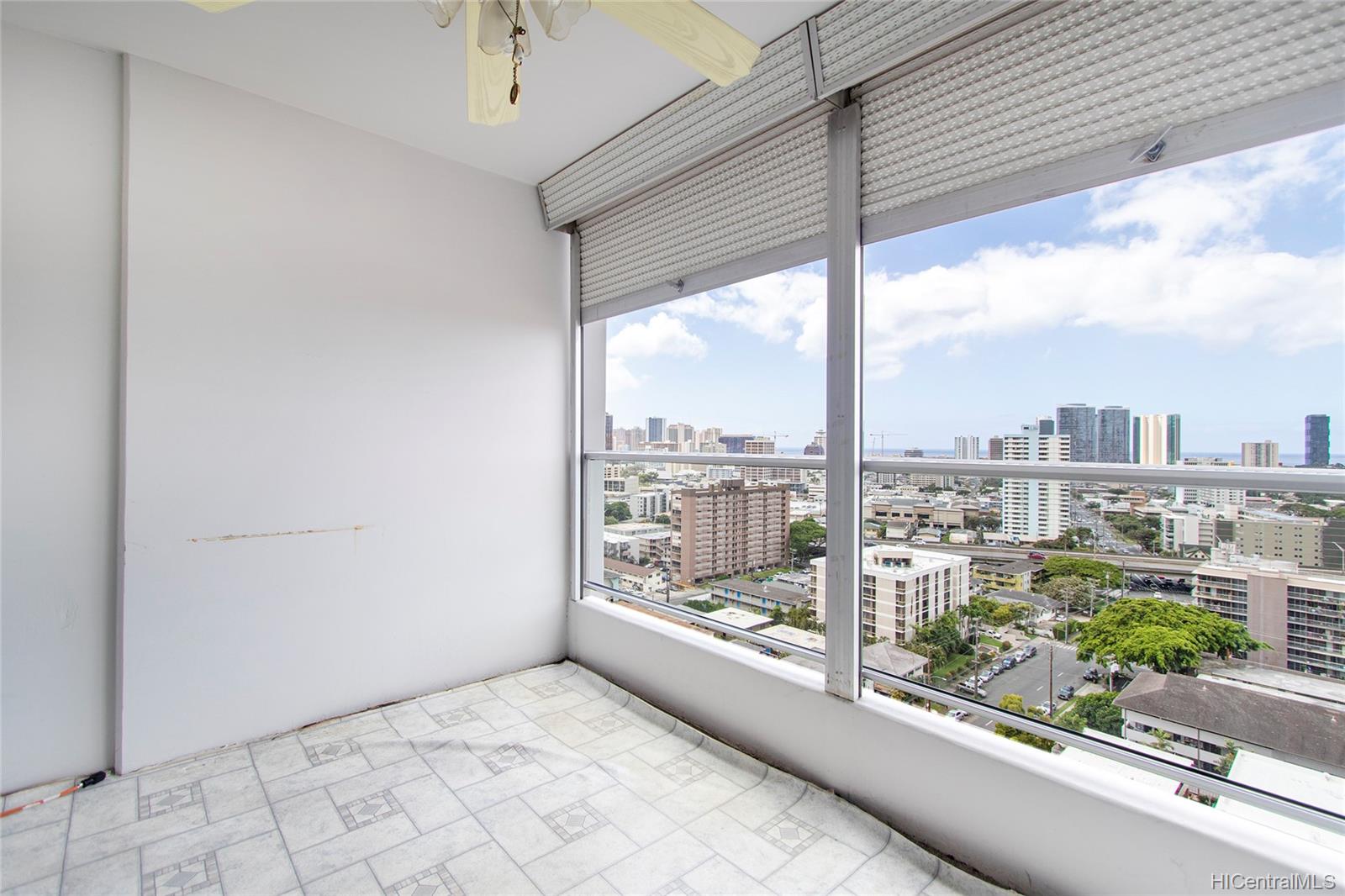 1556 Piikoi Street #1805, Honolulu, HI 96822