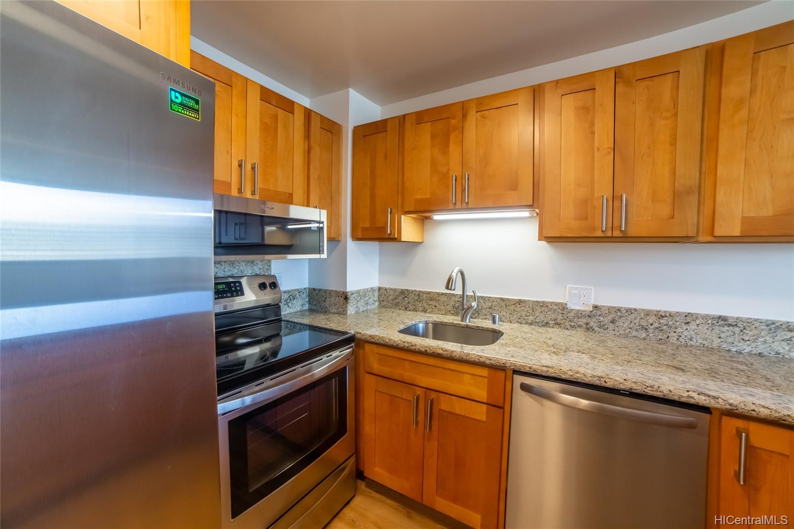 55 Kukui Street #D2713, Honolulu, HI 96813