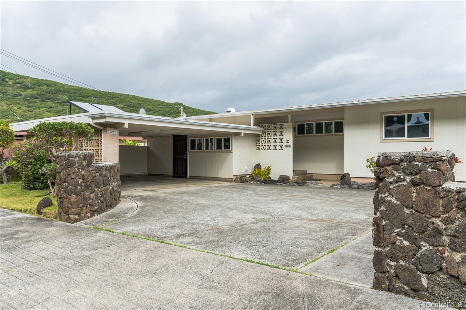 327 Anonia Street Honolulu, HI 96821