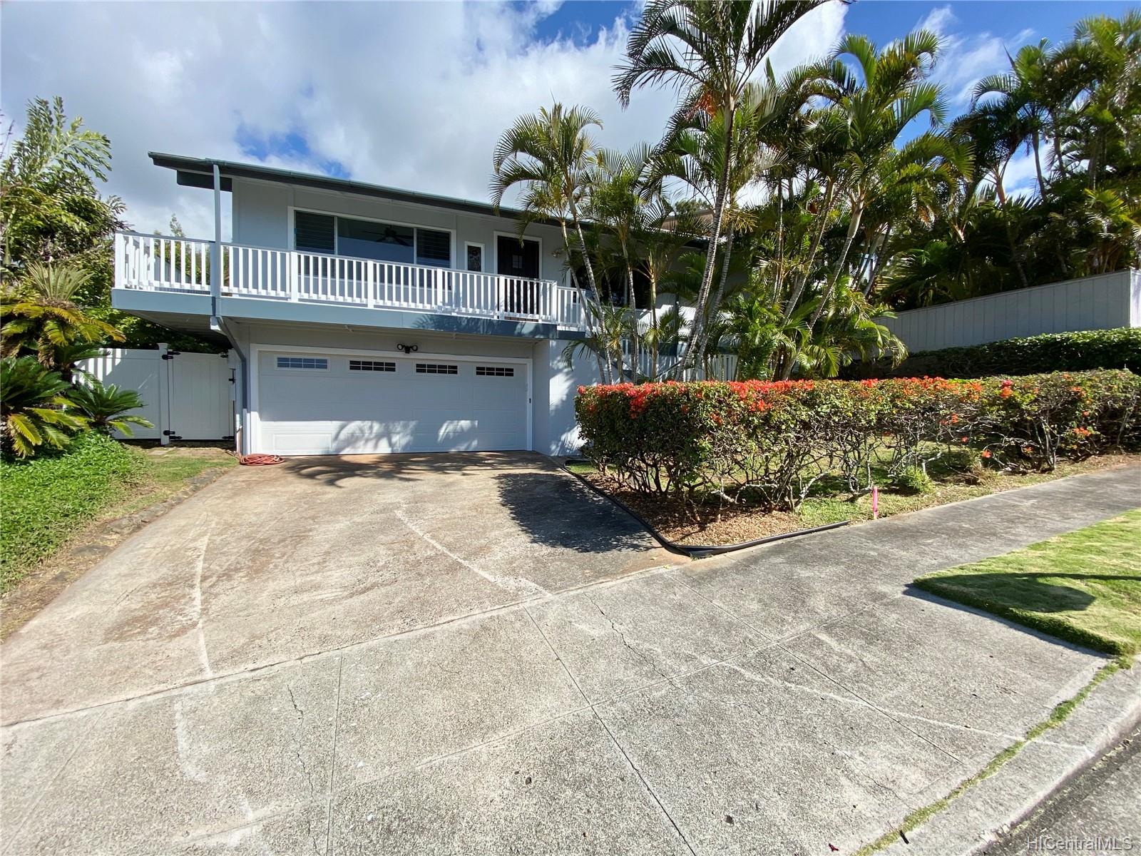 1120 Kaumoku Street Honolulu, HI 96825