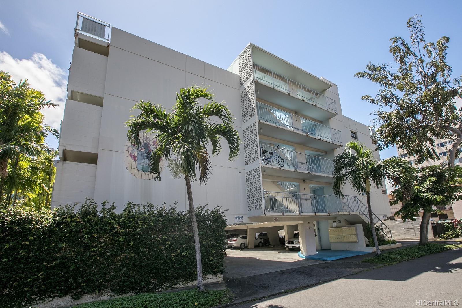 1643 Clark Street #406, Honolulu, HI 96822