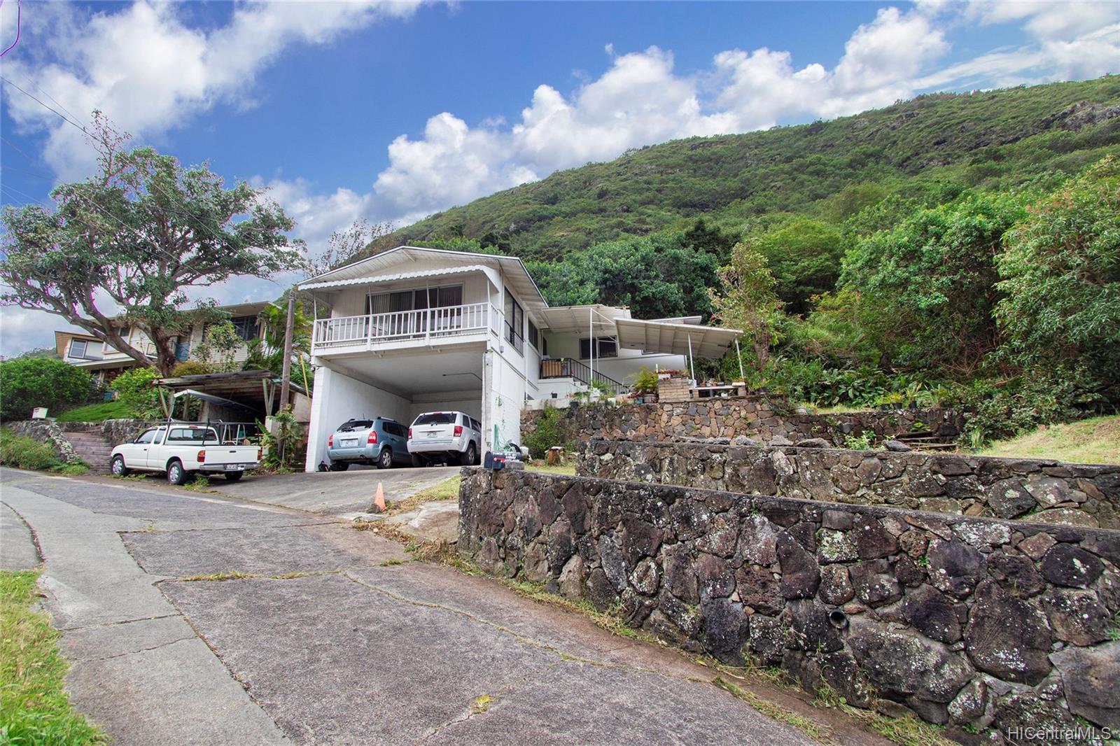 2165-B 10th Avenue Honolulu, HI 96816