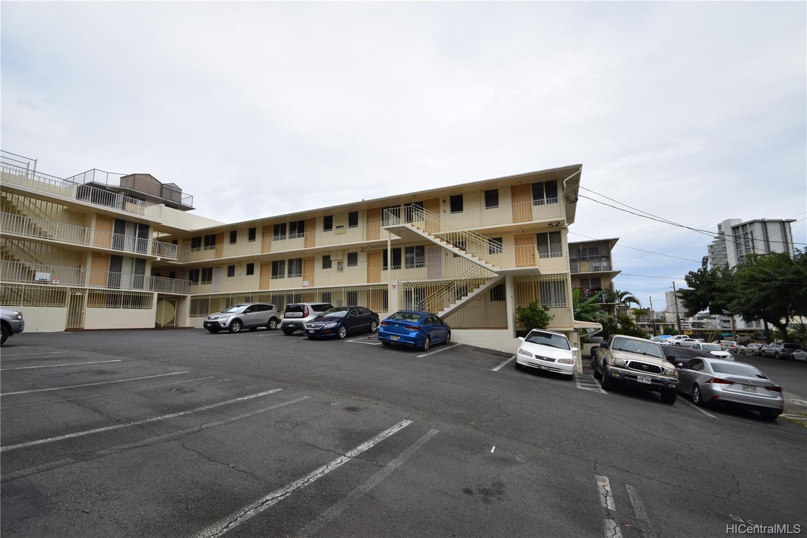 1036 Green Street #209, Honolulu, HI 96822