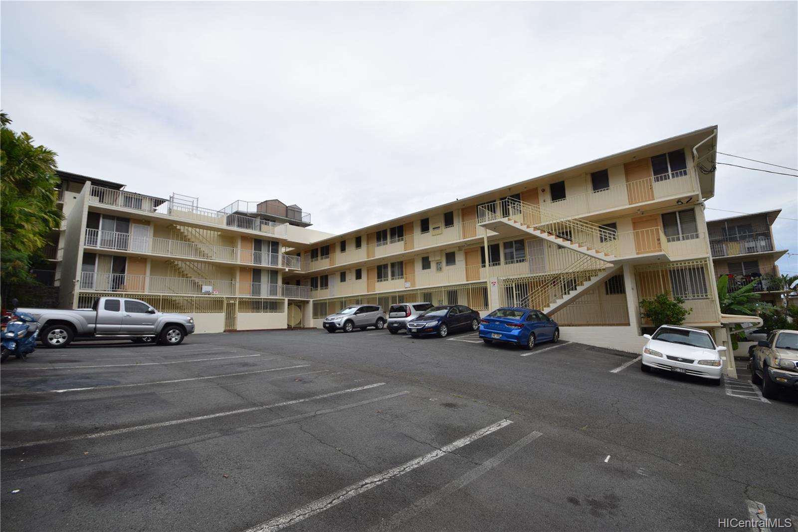 1036 Green Street #209, Honolulu, HI 96822