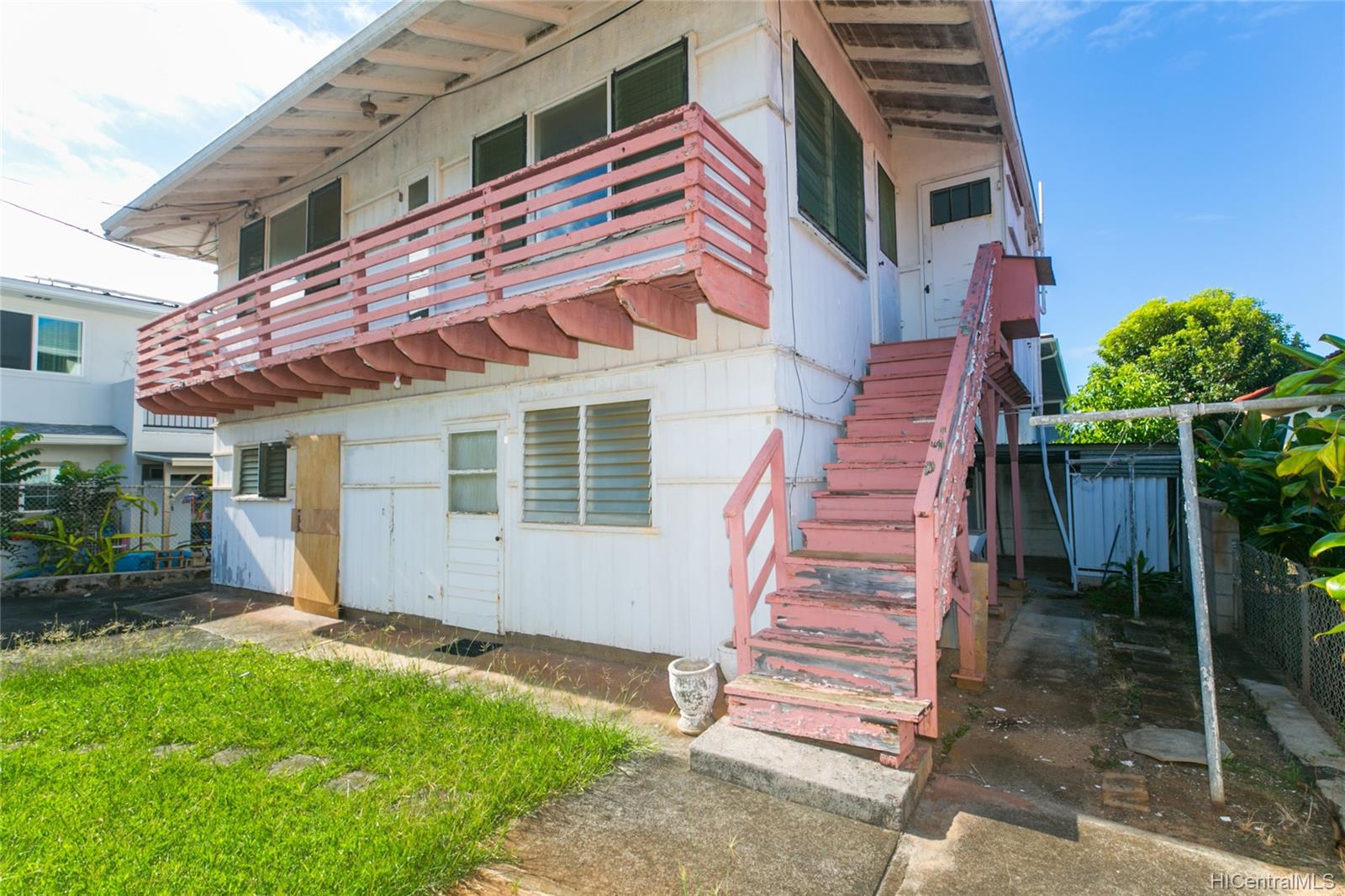 3847 Noeau Street Honolulu, HI 96816