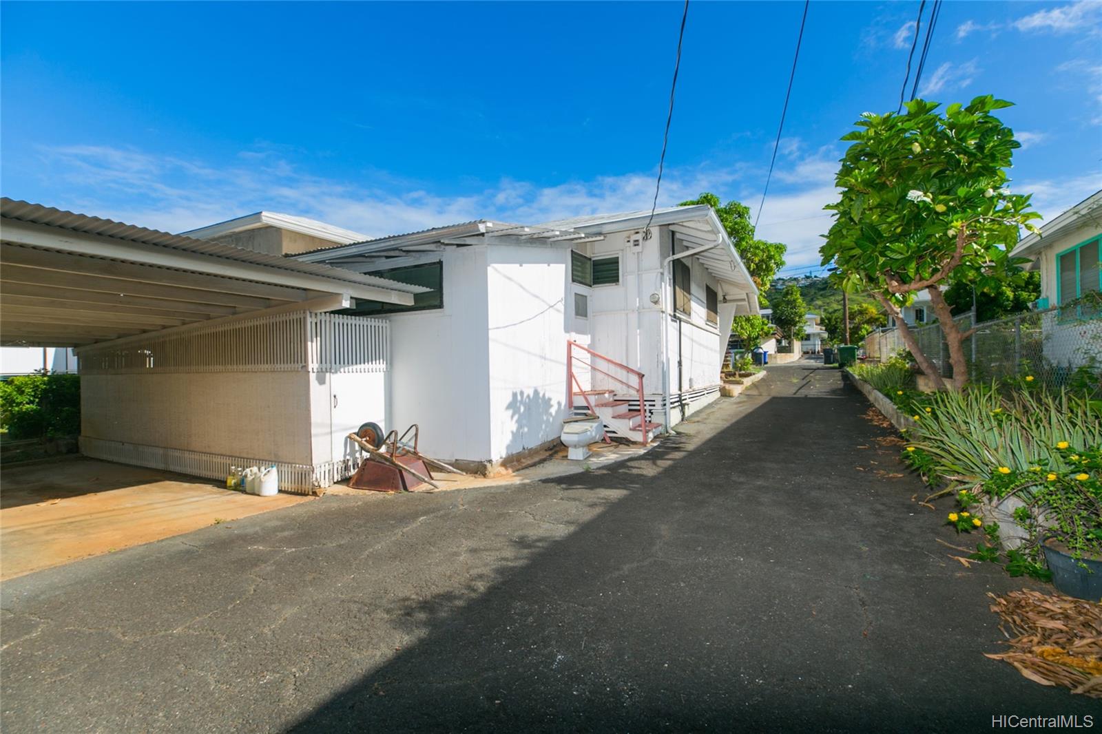 3847 Noeau Street Honolulu, HI 96816