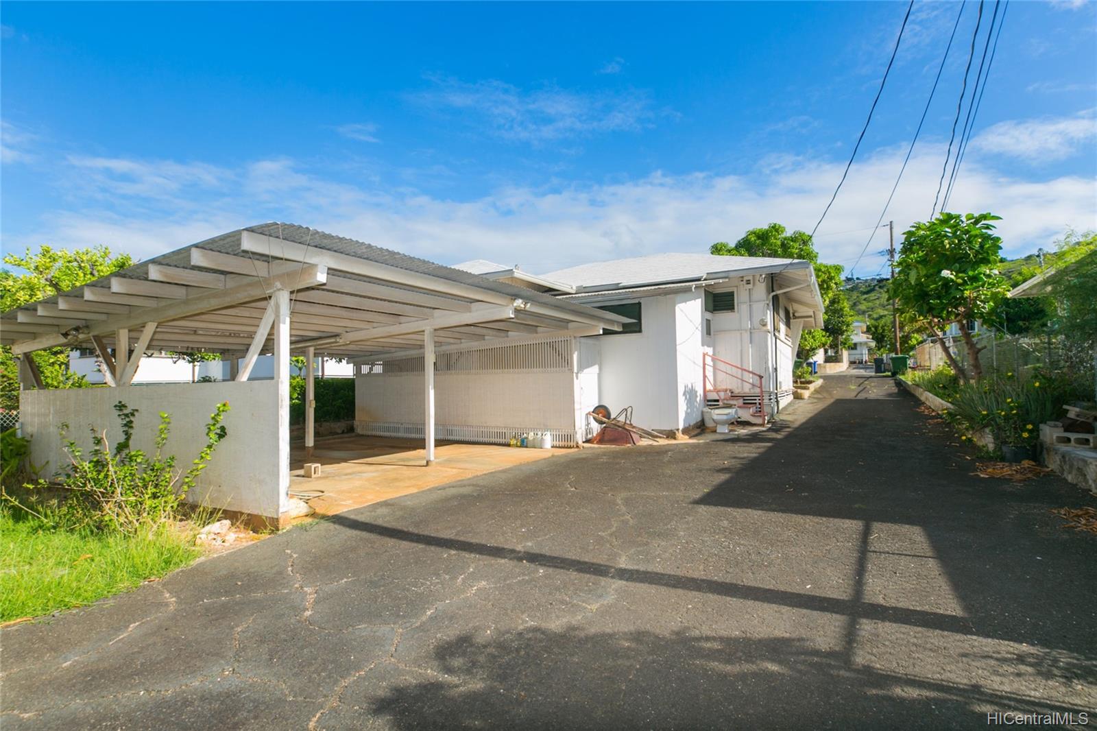 3847 Noeau Street Honolulu, HI 96816