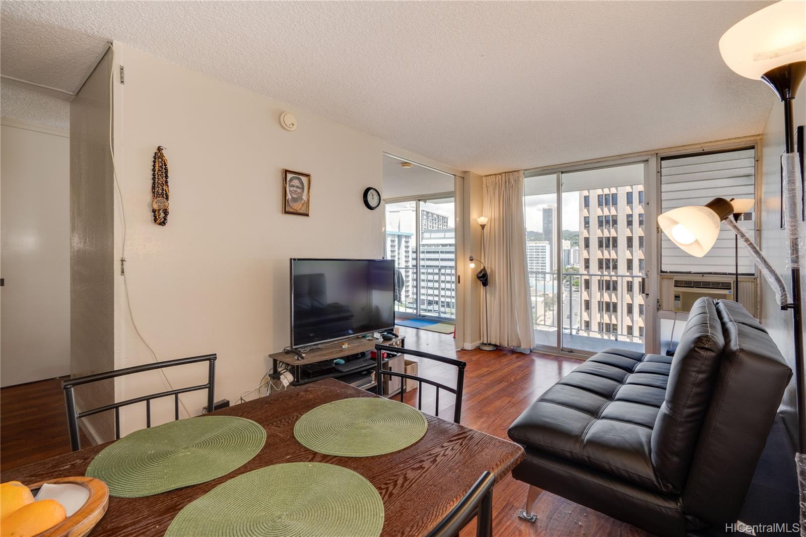 1617 Kapiolani Boulevard #1202, Honolulu, HI 96814