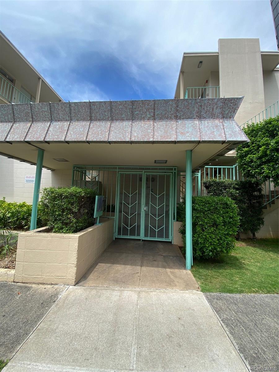 920 Kaheka Street #23, Honolulu, HI 96814