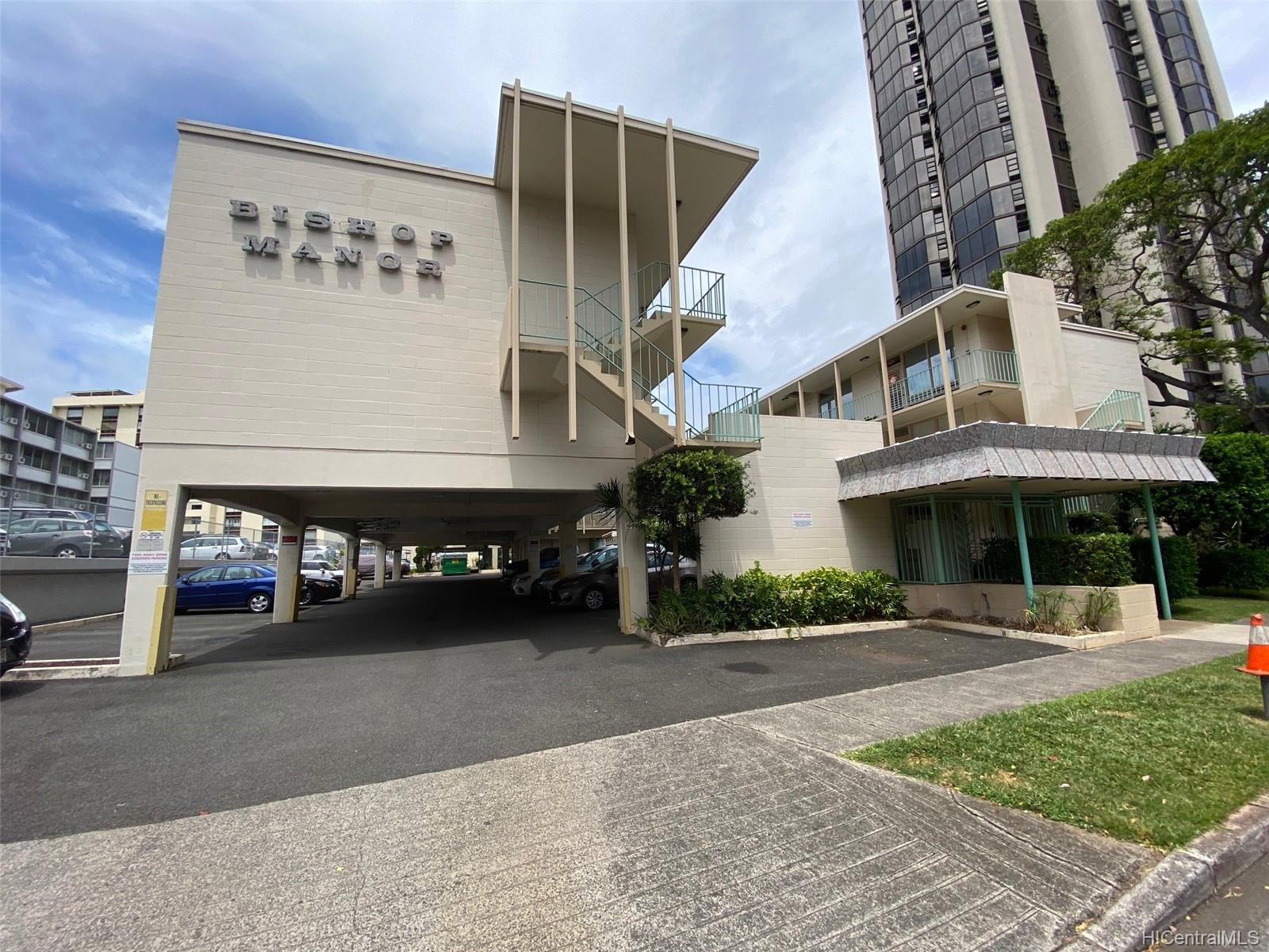 920 Kaheka Street #23, Honolulu, HI 96814