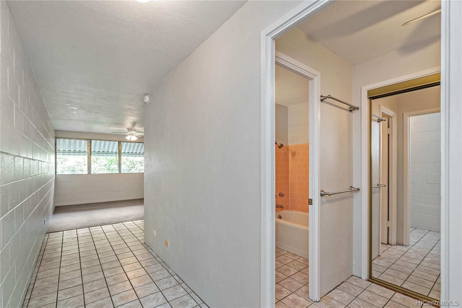 3093 Pualei Circle #305, Honolulu, HI 96815