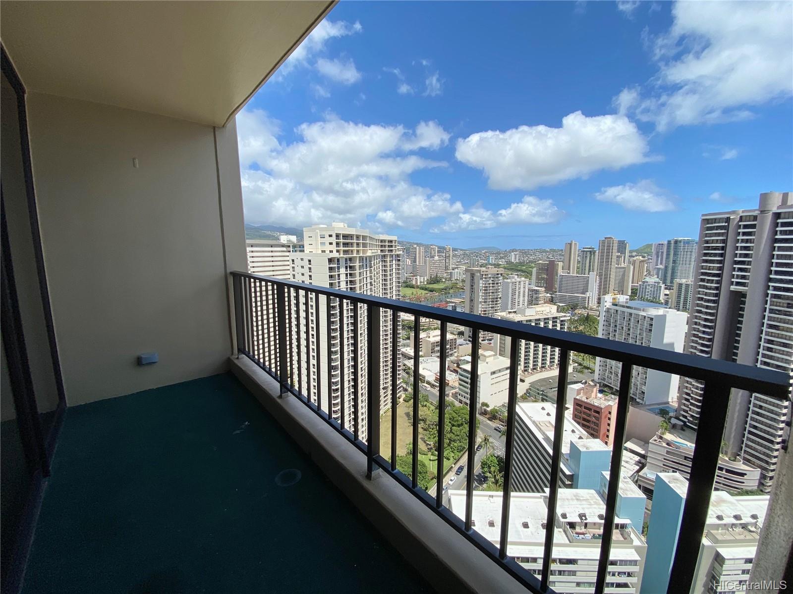 411 Hobron Lane #3705, Honolulu, HI 96815